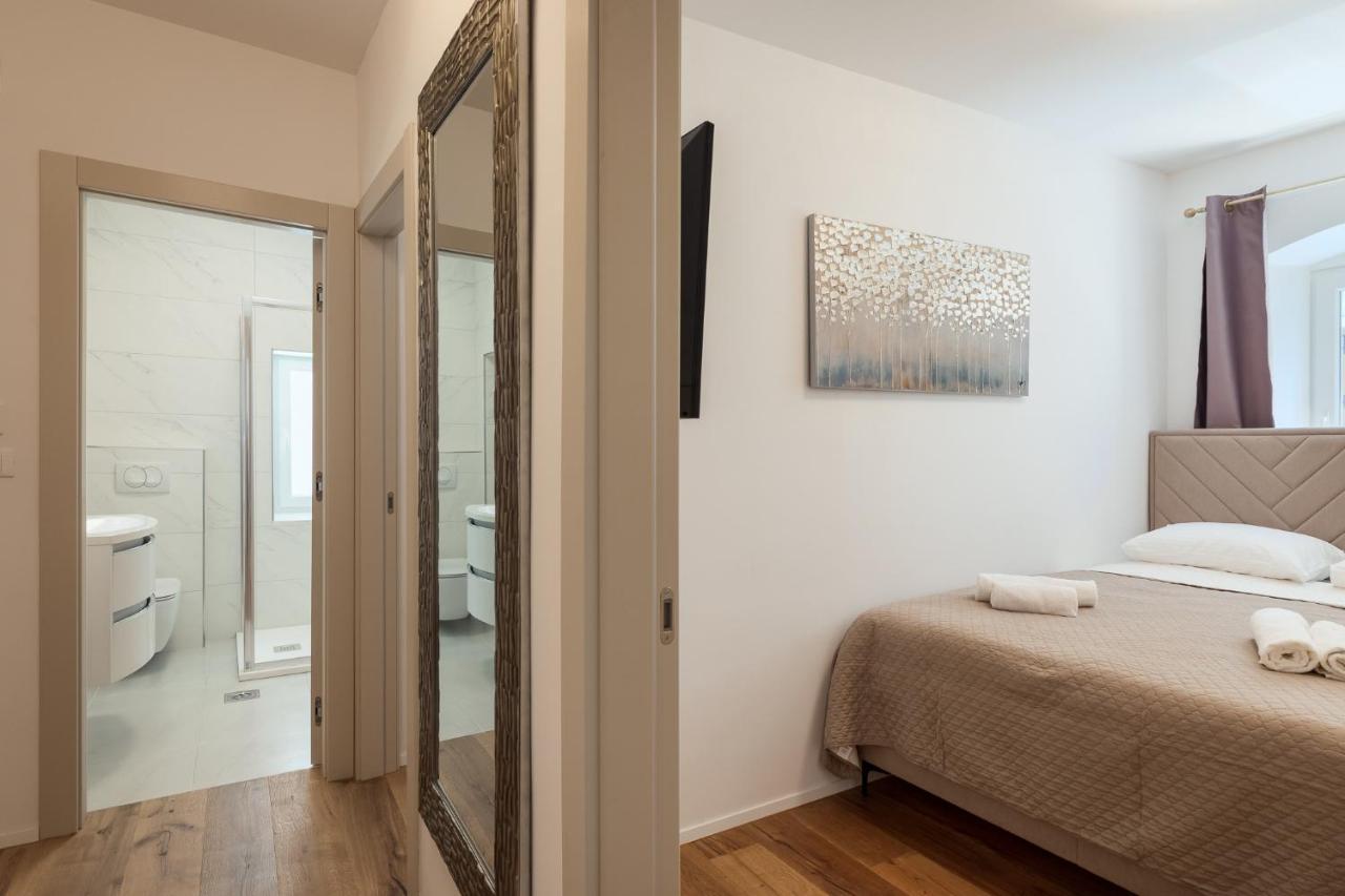 Deluxe Apartment Antonija โปเรช ภายนอก รูปภาพ