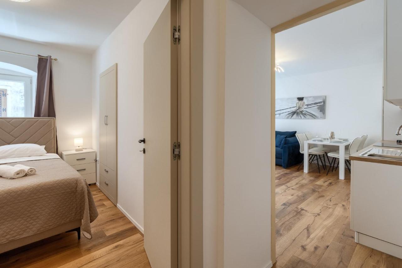 Deluxe Apartment Antonija โปเรช ภายนอก รูปภาพ